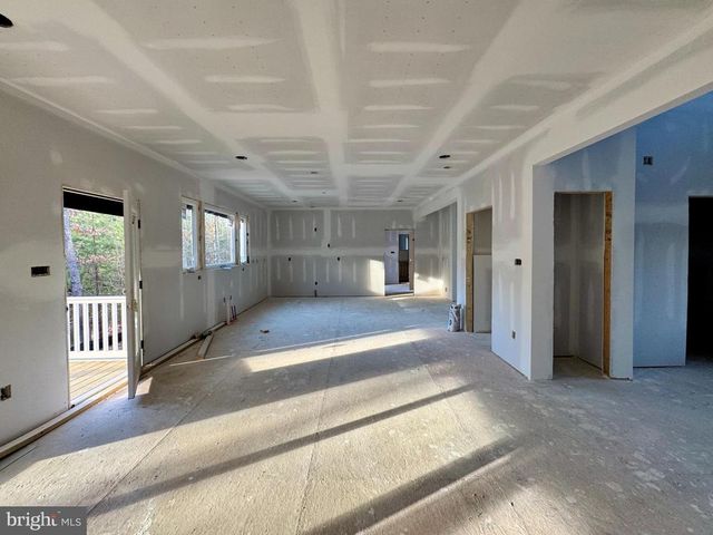 515 NOAHS LANDING DR, Bumpass, VA 23024