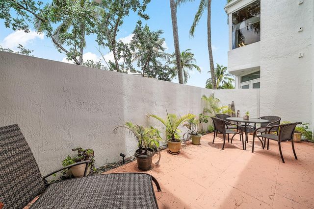 2115 S Ocean Boulevard 14, Delray Beach, FL 33483
