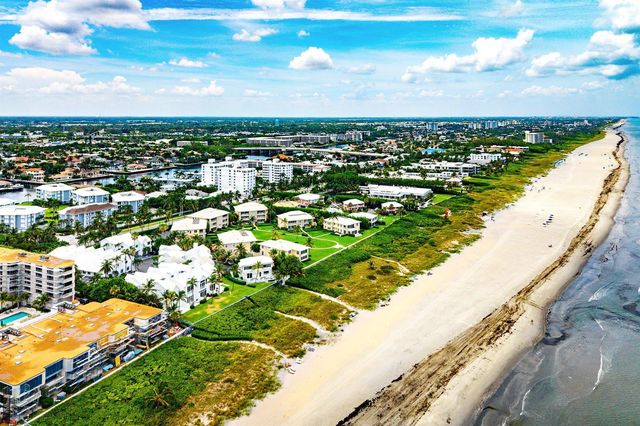 2115 S Ocean Boulevard 14, Delray Beach, FL 33483