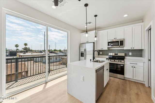 1721 W SHERMAN Street C, Phoenix, AZ 85007