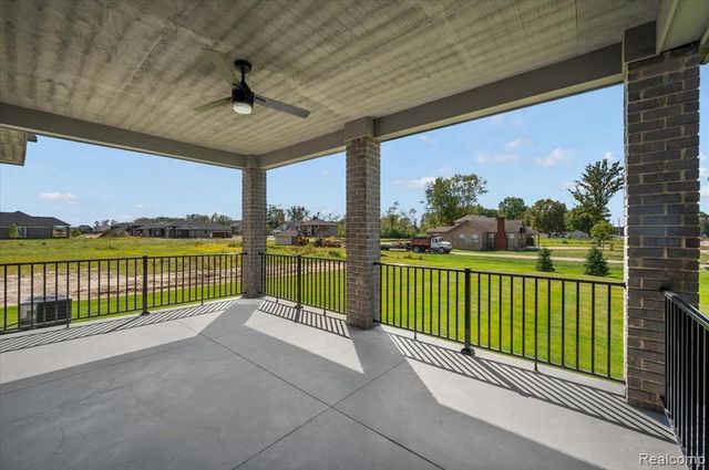 50999 Mistwood Drive, Macomb, MI 48042