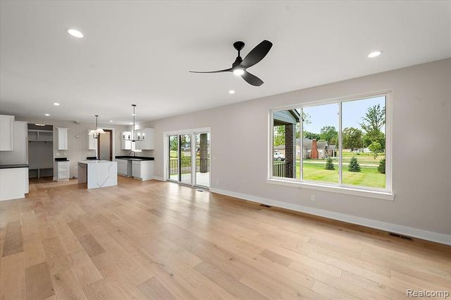 50999 Mistwood Drive, Macomb, MI 48042