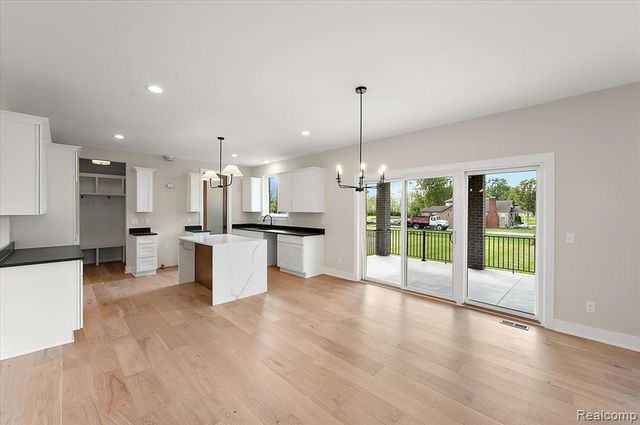 50999 Mistwood Drive, Macomb, MI 48042