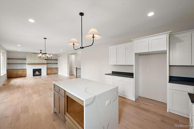 50999 Mistwood Drive, Macomb, MI 48042