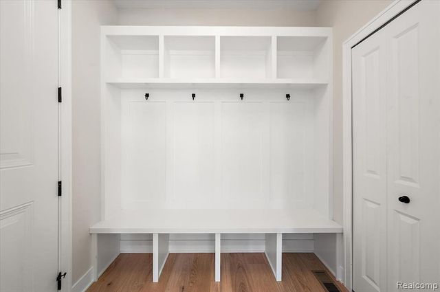 50999 Mistwood Drive, Macomb, MI 48042