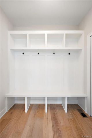 50999 Mistwood Drive, Macomb, MI 48042