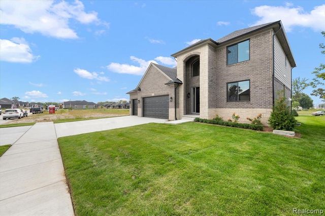 50999 Mistwood Drive, Macomb, MI 48042