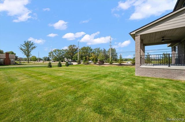 50999 Mistwood Drive, Macomb, MI 48042