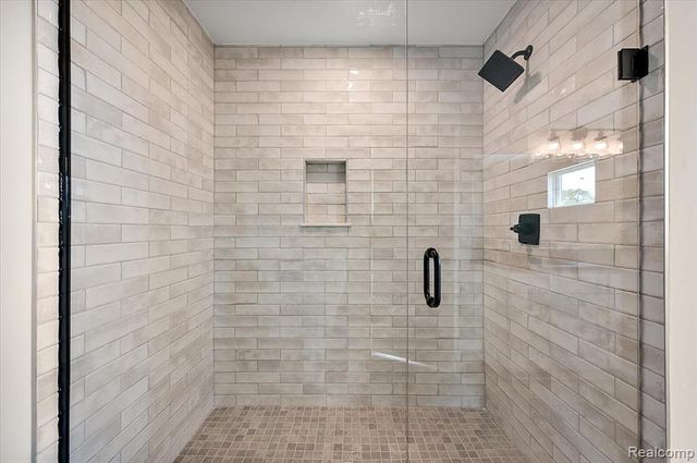 50999 Mistwood Drive, Macomb, MI 48042