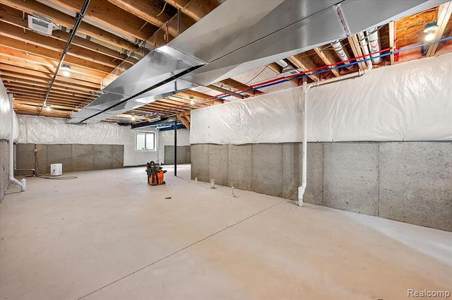 50999 Mistwood Drive, Macomb, MI 48042