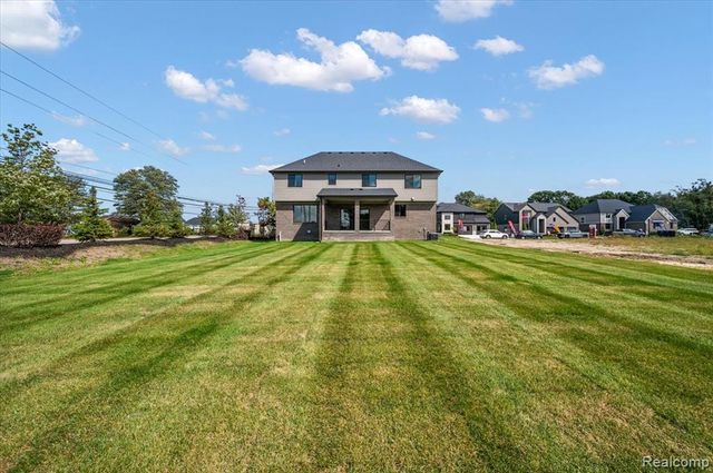 50999 Mistwood Drive, Macomb, MI 48042