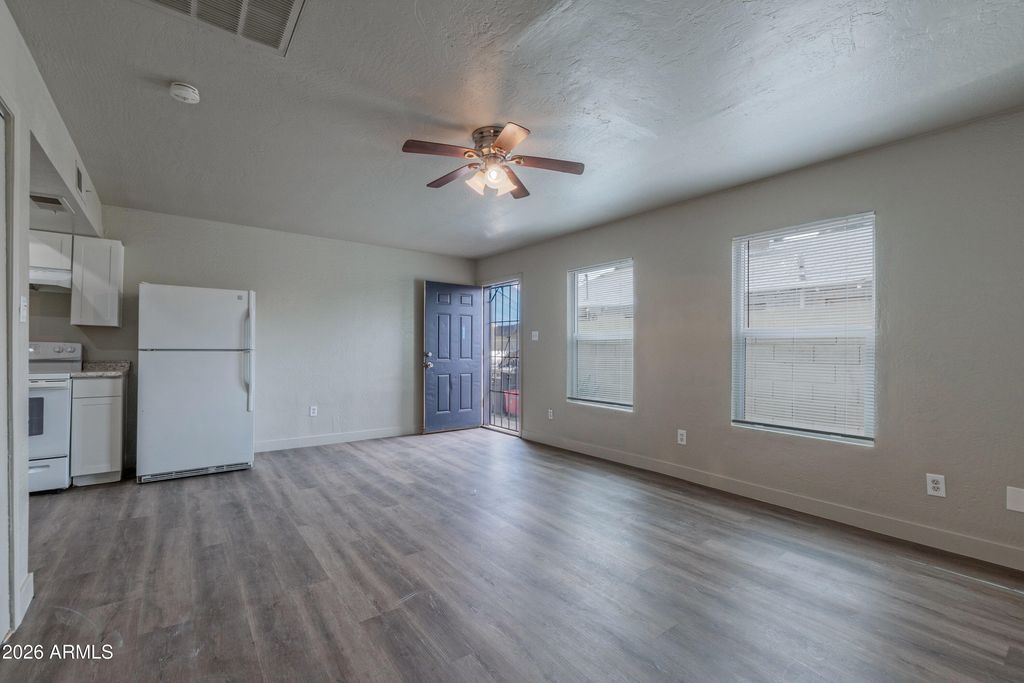Image 11 of property listing at 1421 E FILLMORE Street, Phoenix, AZ 85006