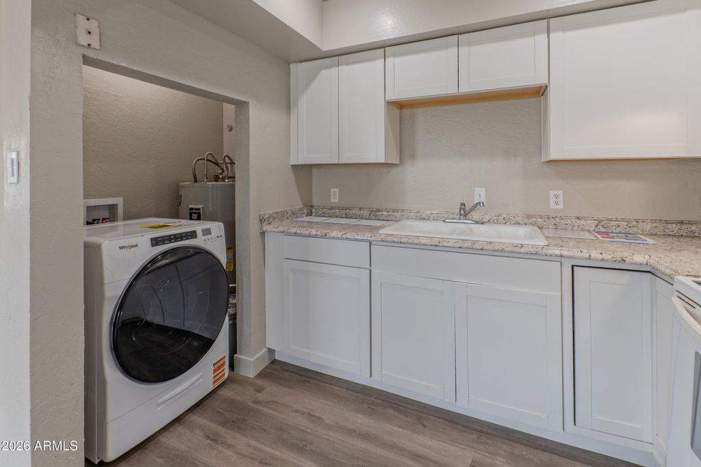 Image 14 of property listing at 1421 E FILLMORE Street, Phoenix, AZ 85006