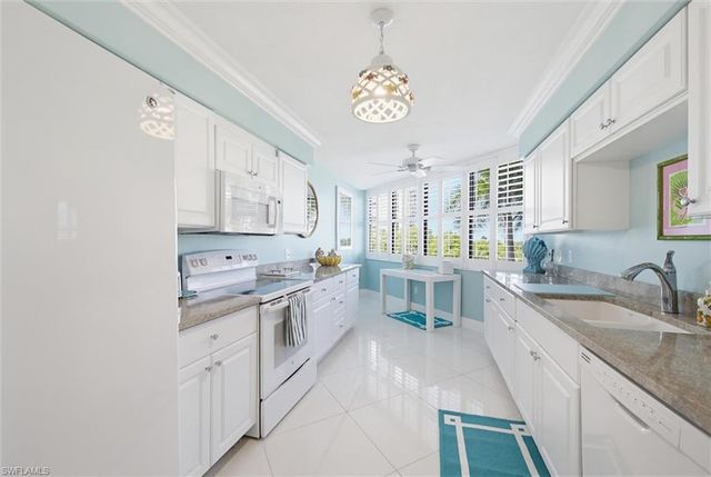 6000 Pelican Bay BLVD N C203, Naples, FL 34108