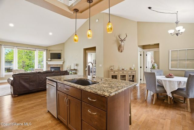 611 W Willapa Ave, Spokane, WA 99224