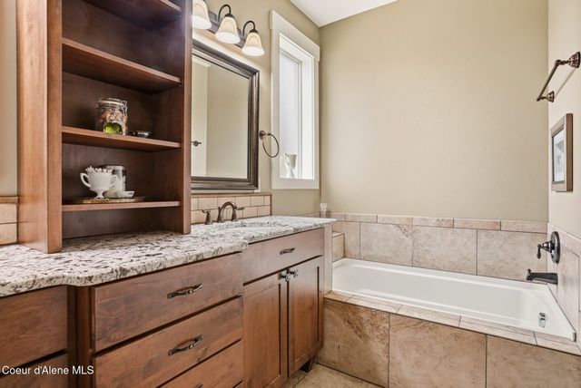 611 W Willapa Ave, Spokane, WA 99224