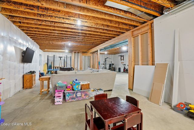 611 W Willapa Ave, Spokane, WA 99224