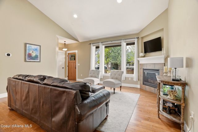 611 W Willapa Ave, Spokane, WA 99224