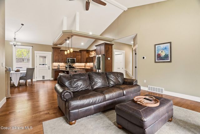 611 W Willapa Ave, Spokane, WA 99224