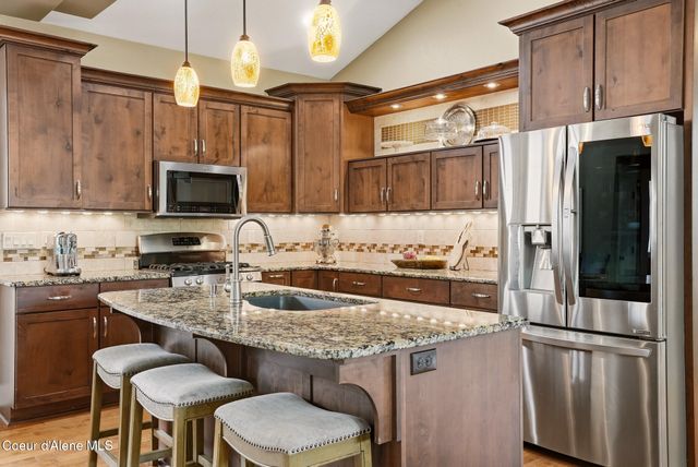 611 W Willapa Ave, Spokane, WA 99224
