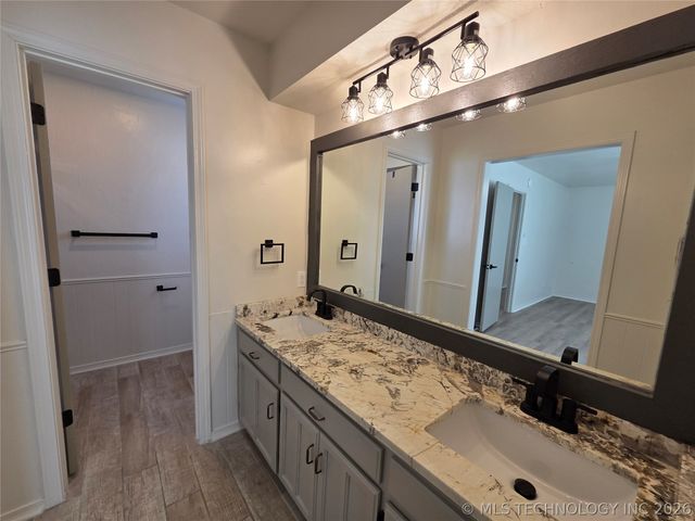 11612 S 100th East Avenue, Bixby, OK 74008