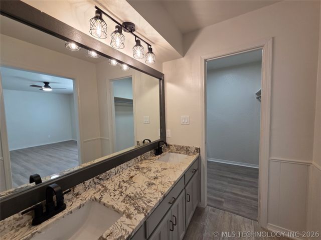 11612 S 100th East Avenue, Bixby, OK 74008