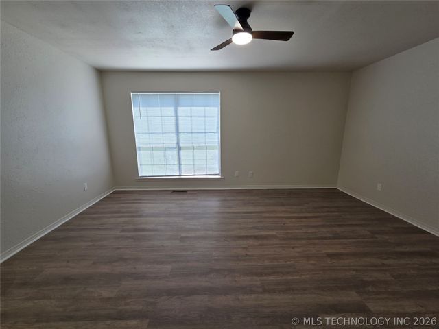 11612 S 100th East Avenue, Bixby, OK 74008