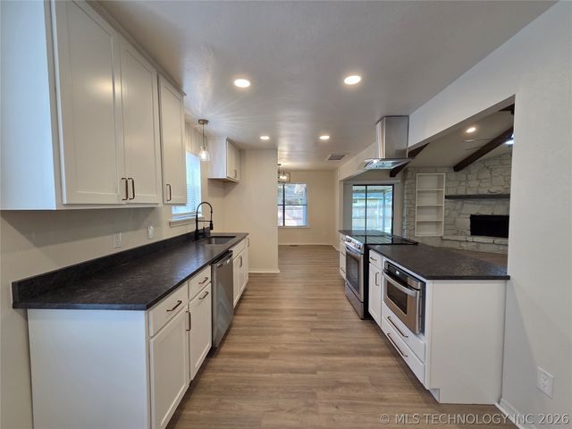 11612 S 100th East Avenue, Bixby, OK 74008