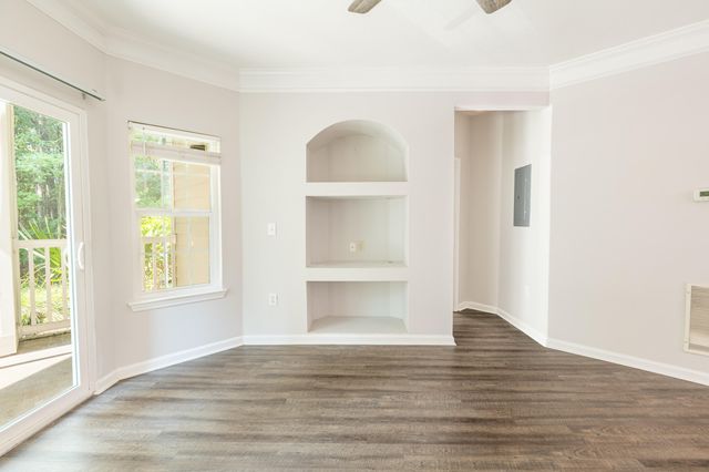 1300 Park West Boulevard Unit 503, Mount Pleasant, SC 29466