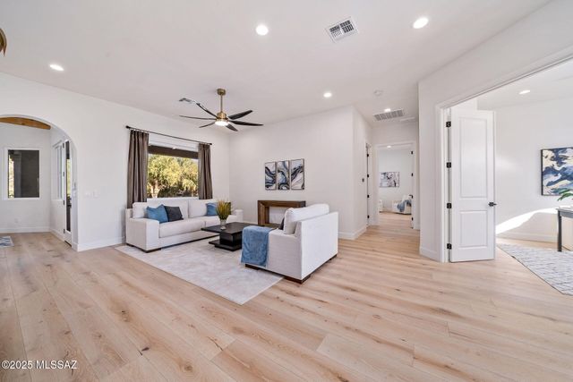 4140 N Pontatoc Road, Tucson, AZ 85718