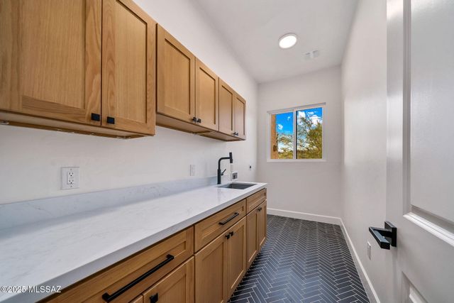 4140 N Pontatoc Road, Tucson, AZ 85718