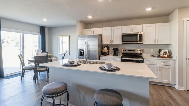 9415 Lovegrass Drive SW, Cedar Rapids, IA 52404