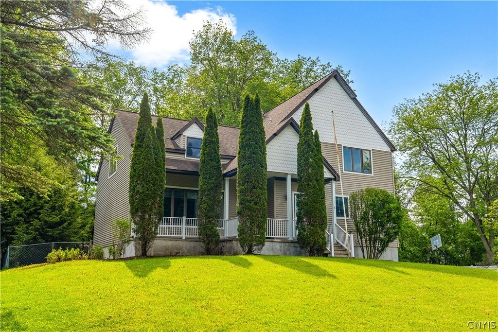 5 Symphony Place, Whitestown, NY 13492