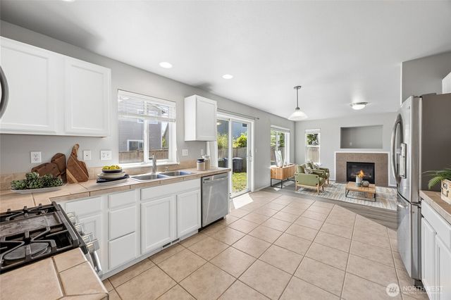 11222 186th Street Ct E, Puyallup, WA 98374