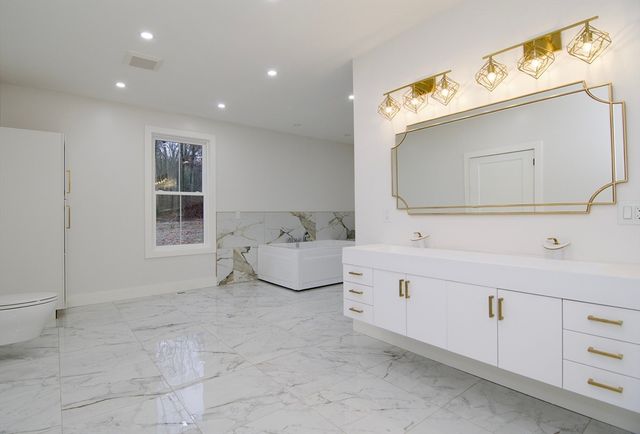 3 Mohawk St, Wilbraham, MA 01095