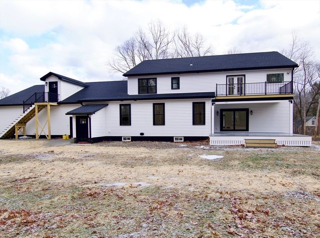 3 Mohawk St, Wilbraham, MA 01095