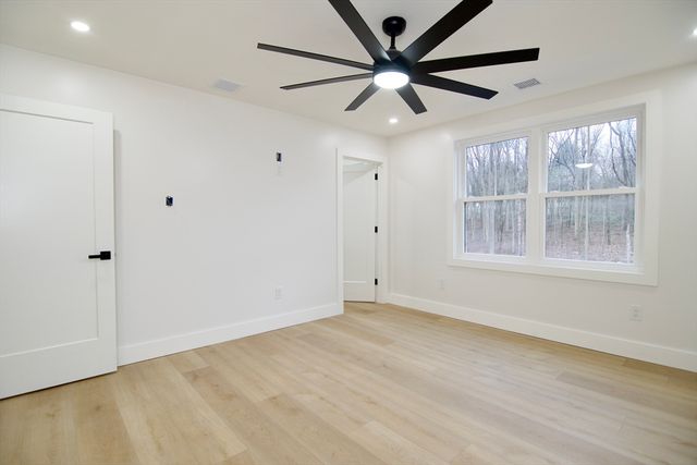 3 Mohawk St, Wilbraham, MA 01095