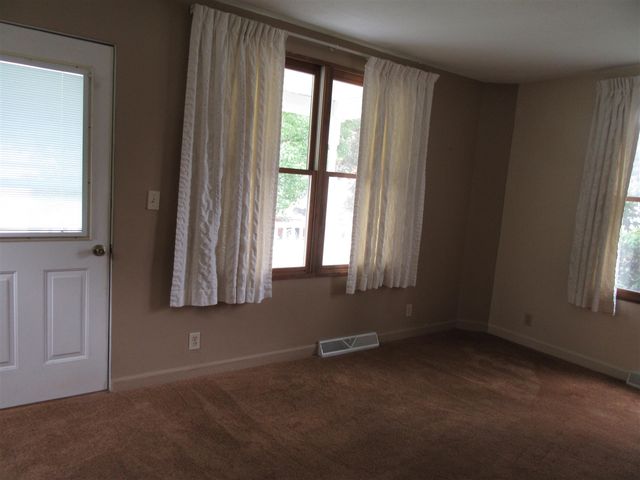 9567 Maplewood Avenue, Bridgman, MI 49106