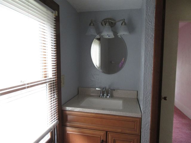 9567 Maplewood Avenue, Bridgman, MI 49106
