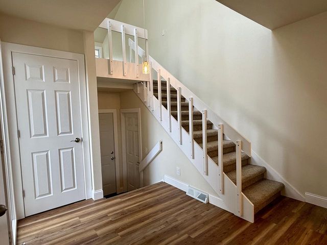 1224 W Baldwin COURT, Mequon, WI 53092