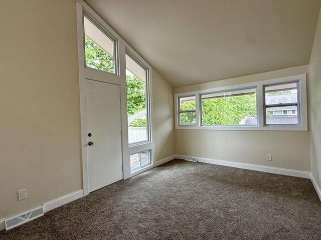1224 W Baldwin COURT, Mequon, WI 53092