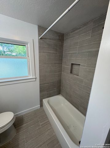 355 Cresham, San Antonio, TX 78218