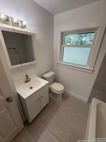 355 Cresham, San Antonio, TX 78218