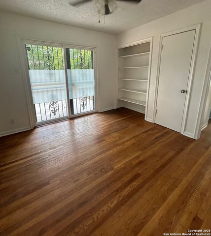 355 Cresham, San Antonio, TX 78218