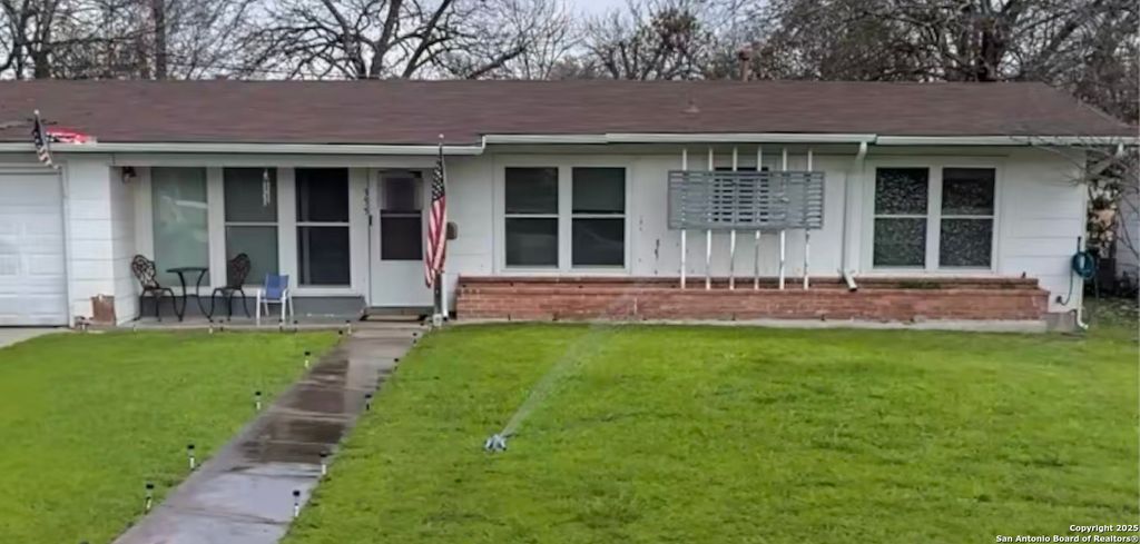 355 Cresham, San Antonio, TX 78218