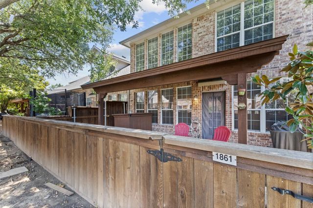 1861 Sandpiper Lane, Carrollton, TX 75007