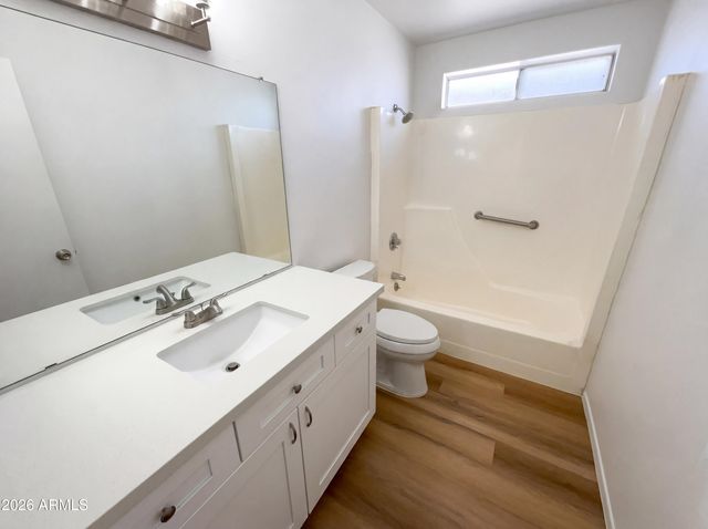 2219 S ESTRELLA Circle, Mesa, AZ 85202