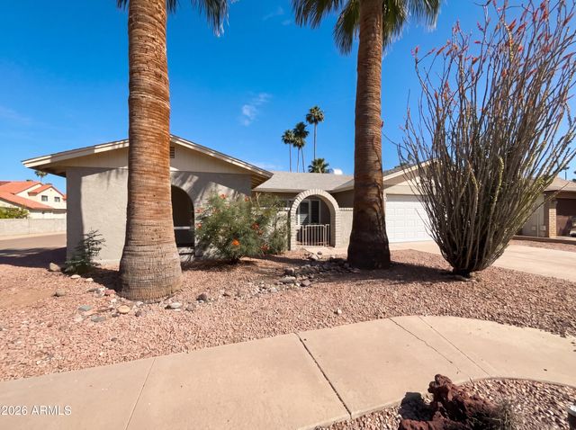 2219 S ESTRELLA Circle, Mesa, AZ 85202