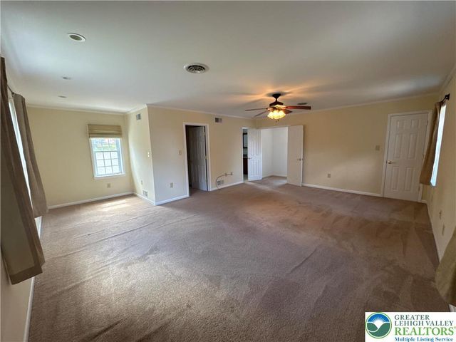 3676 Lower Saucon Road, Hellertown Boro, PA 18055