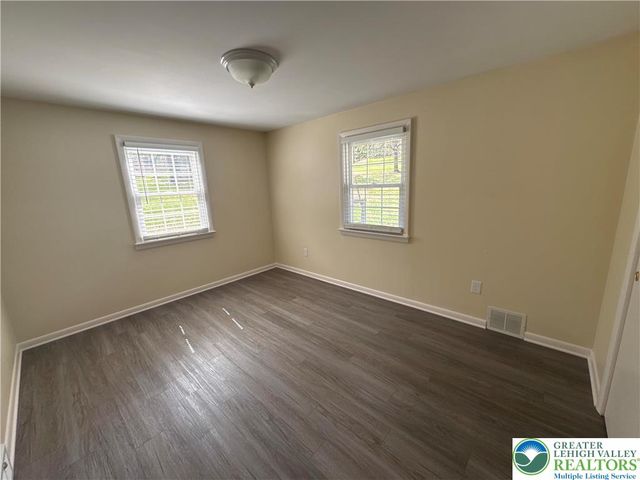 3676 Lower Saucon Road, Hellertown Boro, PA 18055
